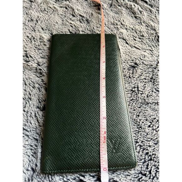 Louis Vuitton epi long wallet - Picture 9 of 11